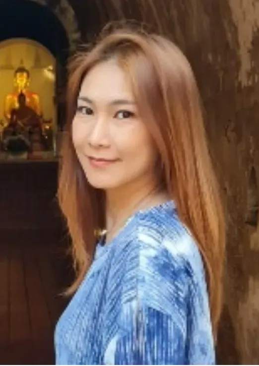 Kroo Mai, Thai language teacher at Thai Explorer