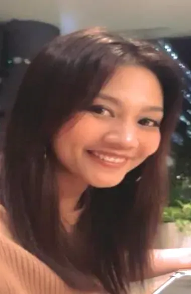 Kroo Thip, Thai language teacher at Thai Explorer