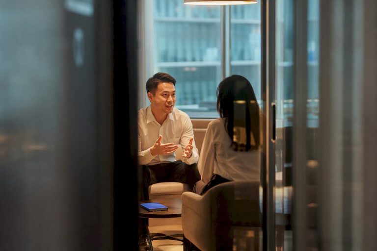 Talk to 1.2 Billion: Learn Chinese for Career, Brain, and Culture
